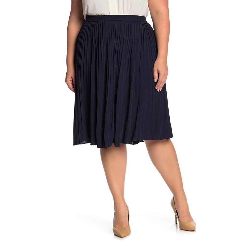 T Tahari Pleated Pull On Midi Skirt